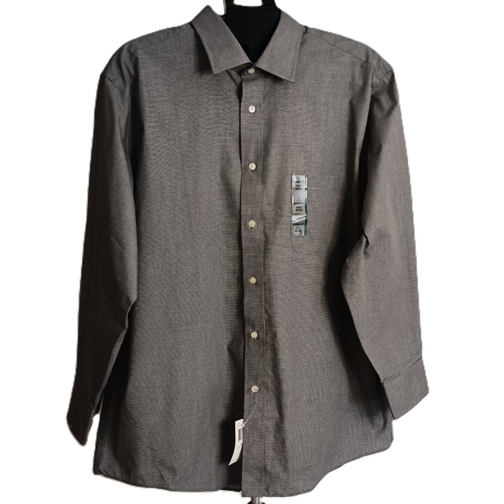 Chaps Men’s Shirt Black/White Check Classic Fit Button Down Size 17.5 32/33 NWT